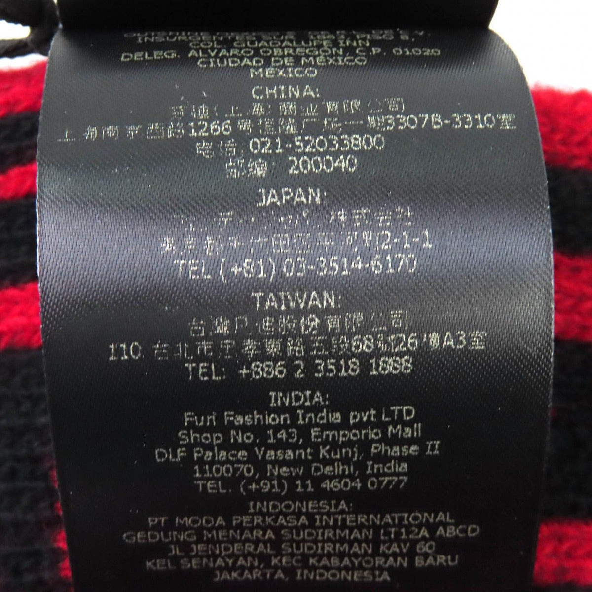 Fendi Wool FF Logo Zucca Pattern Knit Scarf Red Black — view 7