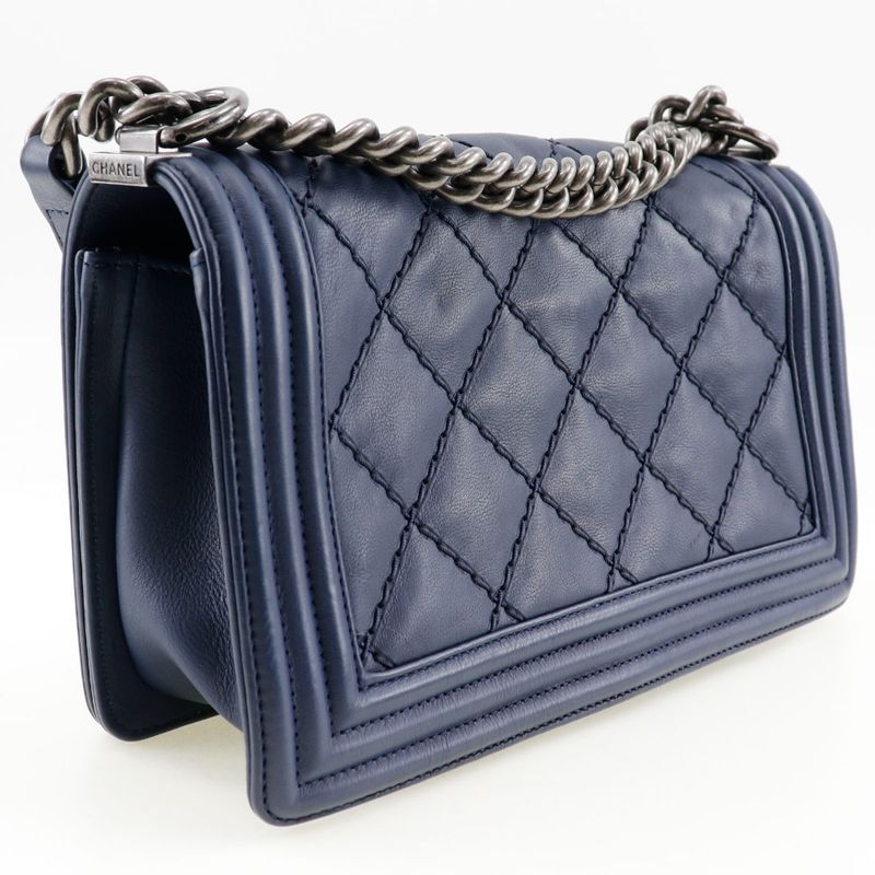 Chanel Boy Chain Shoulder Quilted Lambskin Navy Blue — view 3
