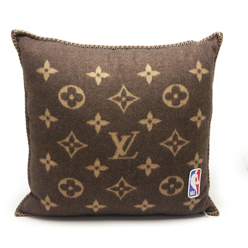 Louis Vuitton Nba Collaboration Cousin Monogram Letters Mp3037 — view 2