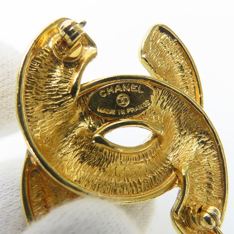 Chanel Brooch Quilted Stitching Coco Mark Metal Gold Plated Accessory Small — view 4