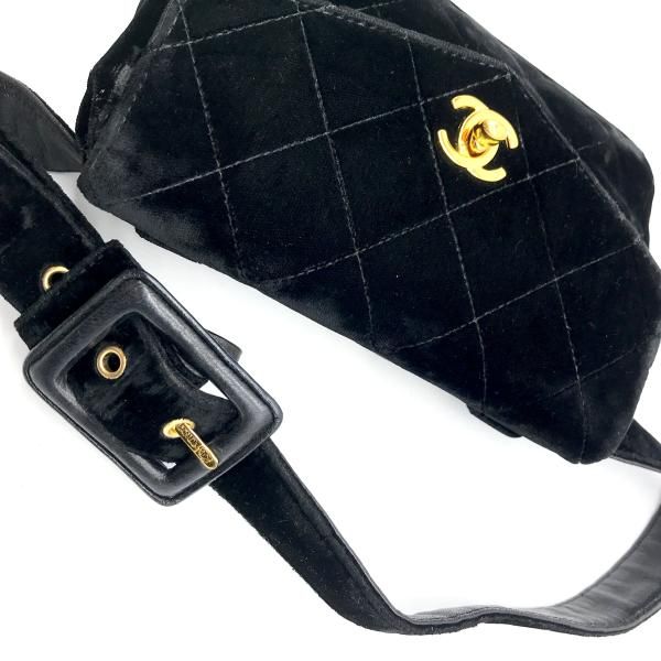 Chanel CC Logo Velour Quilted Waist Pouch Black — view 7
