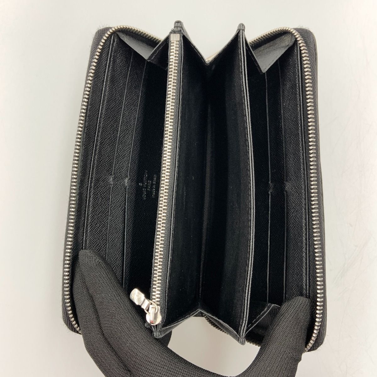 Louis Vuitton Epi Zippy Wallet Round Zipper Long Black — view 7