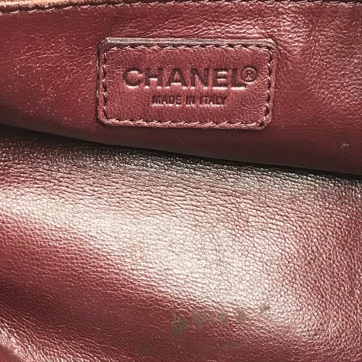 Chanel CC Logo Rabbit Chain Shoulder Bag Wine Red Gold Vintage — view 9