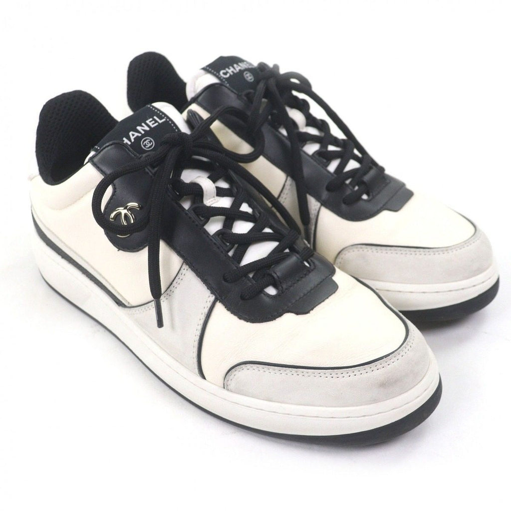 Chanel Leather Suede CC Logo Low Cut Sneakers Ivory Black — view 2