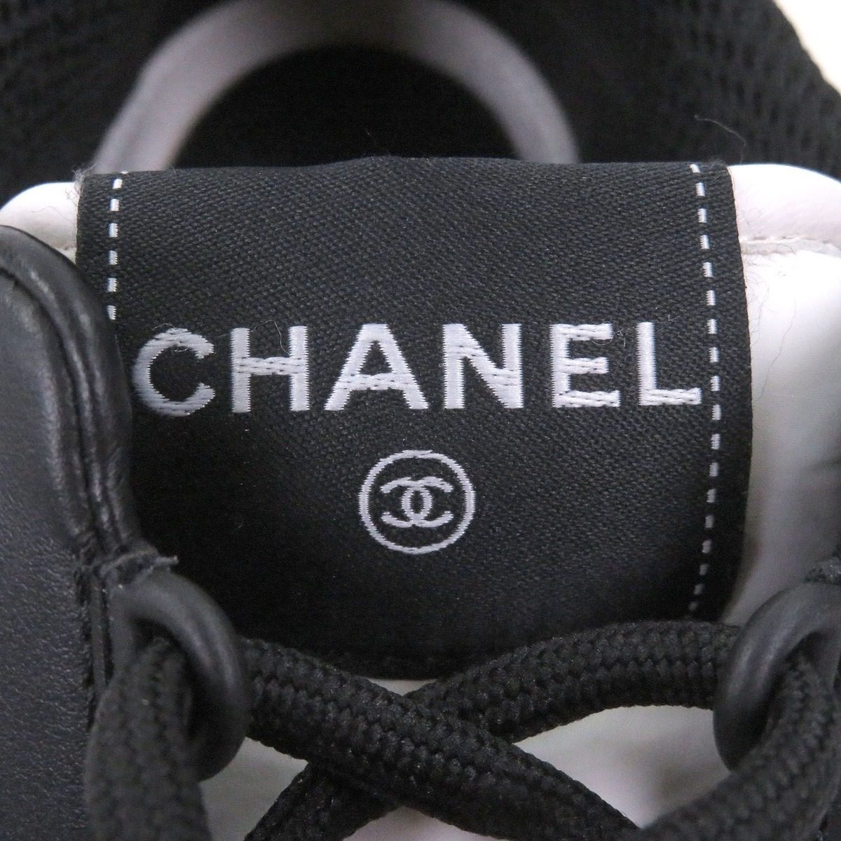 Chanel Leather Suede CC Logo Low Cut Sneakers Ivory Black — view 6