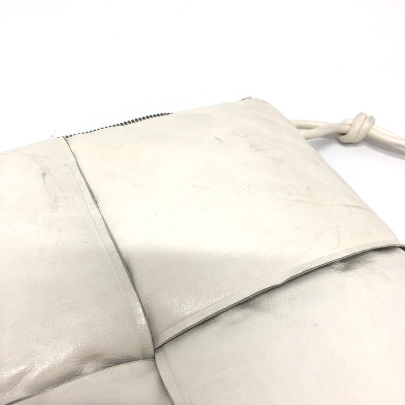 Bottega Veneta Clutch Bag Maxi Intrecciato Leather White — view 6