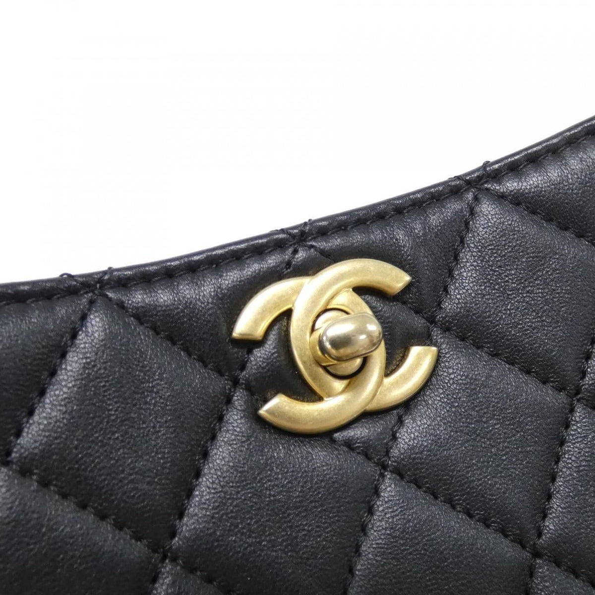 Chanel Shoulder Bag Black Mat — view 5