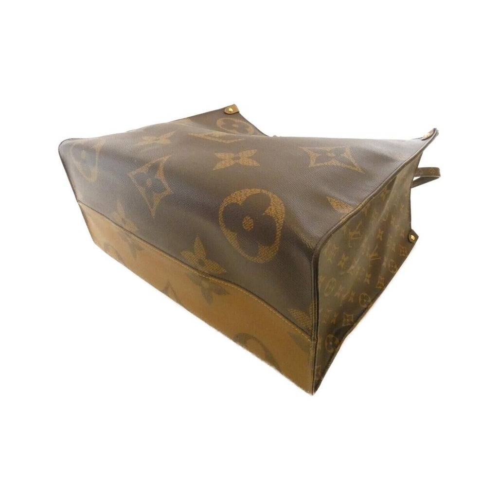 Louis Vuitton Monogram Giant On The Go GM Bag — view 3