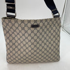 Gucci GG Supreme Shoulder Bag Navy School Commuting — view 9