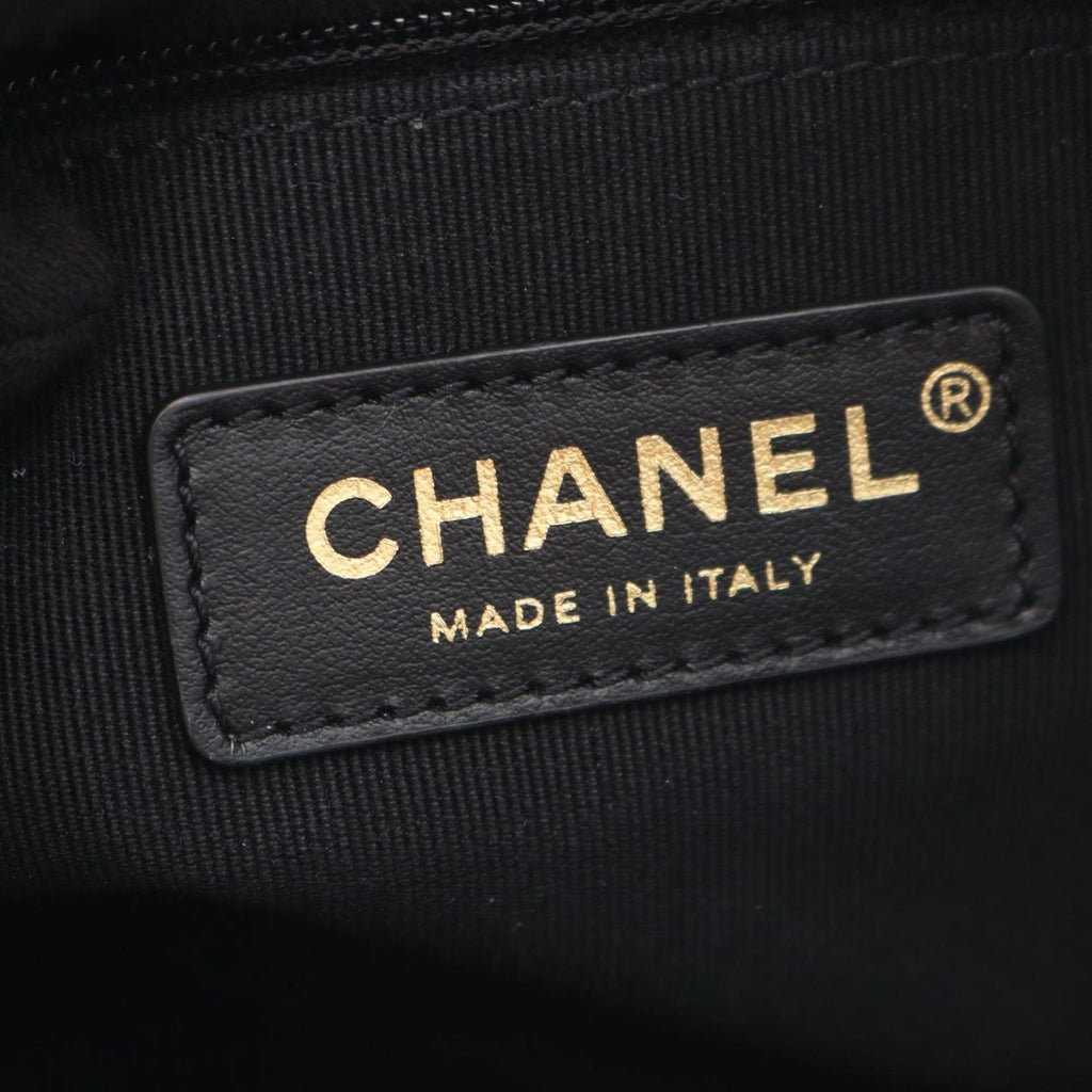 Chanel Shoulder Bag Quilted Black Lambskin — view 4