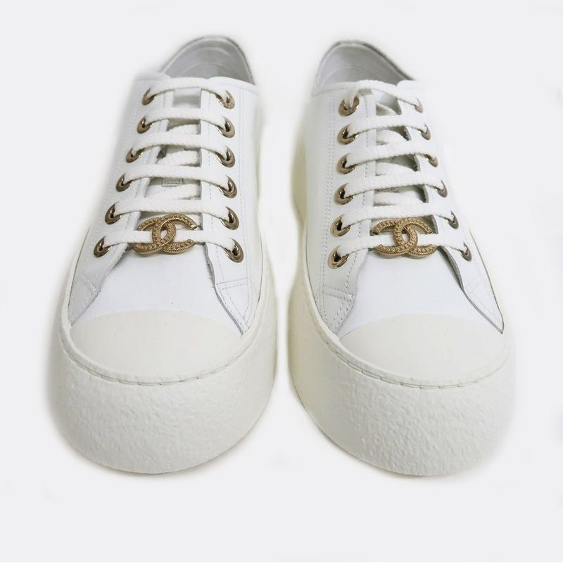 Chanel Sneakers White Size 38 C Leather Shoes Apparel — view 3