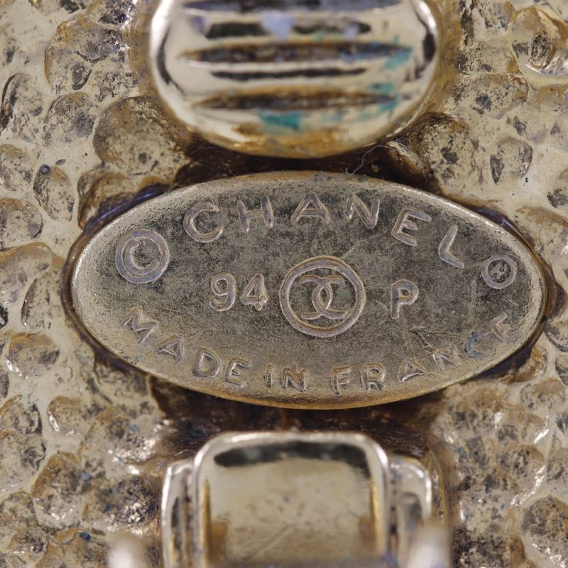 Chanel Coco Mark Vintage Gold Plated 94 P 25.6 g Earrings — view 8