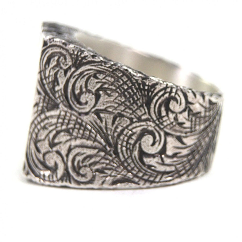 Gucci Arabesque Alphabet Letter Ring Silver XL Weight — view 4