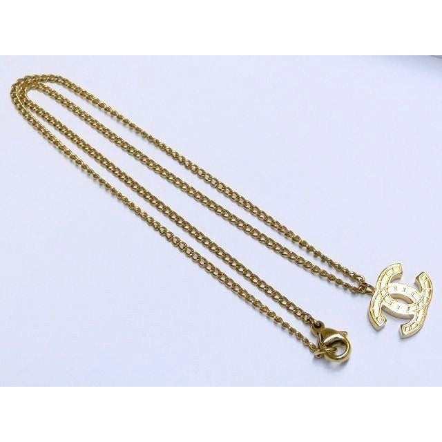 Chanel Necklace CC Logo Gold — view 2