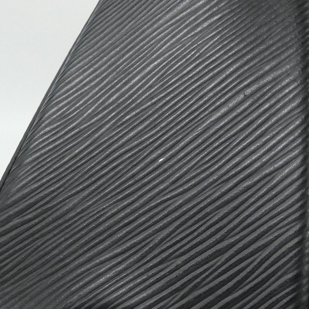 Louis Vuitton Epi Twist MM Shoulder Bag — view 6