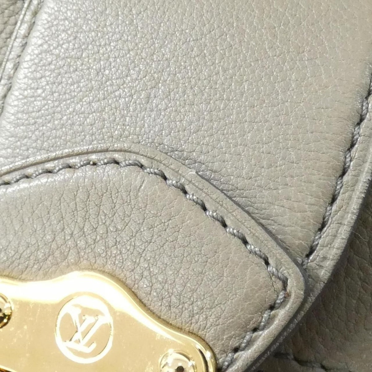 Louis Vuitton Mahina Solar GM Shoulder Bag — view 4