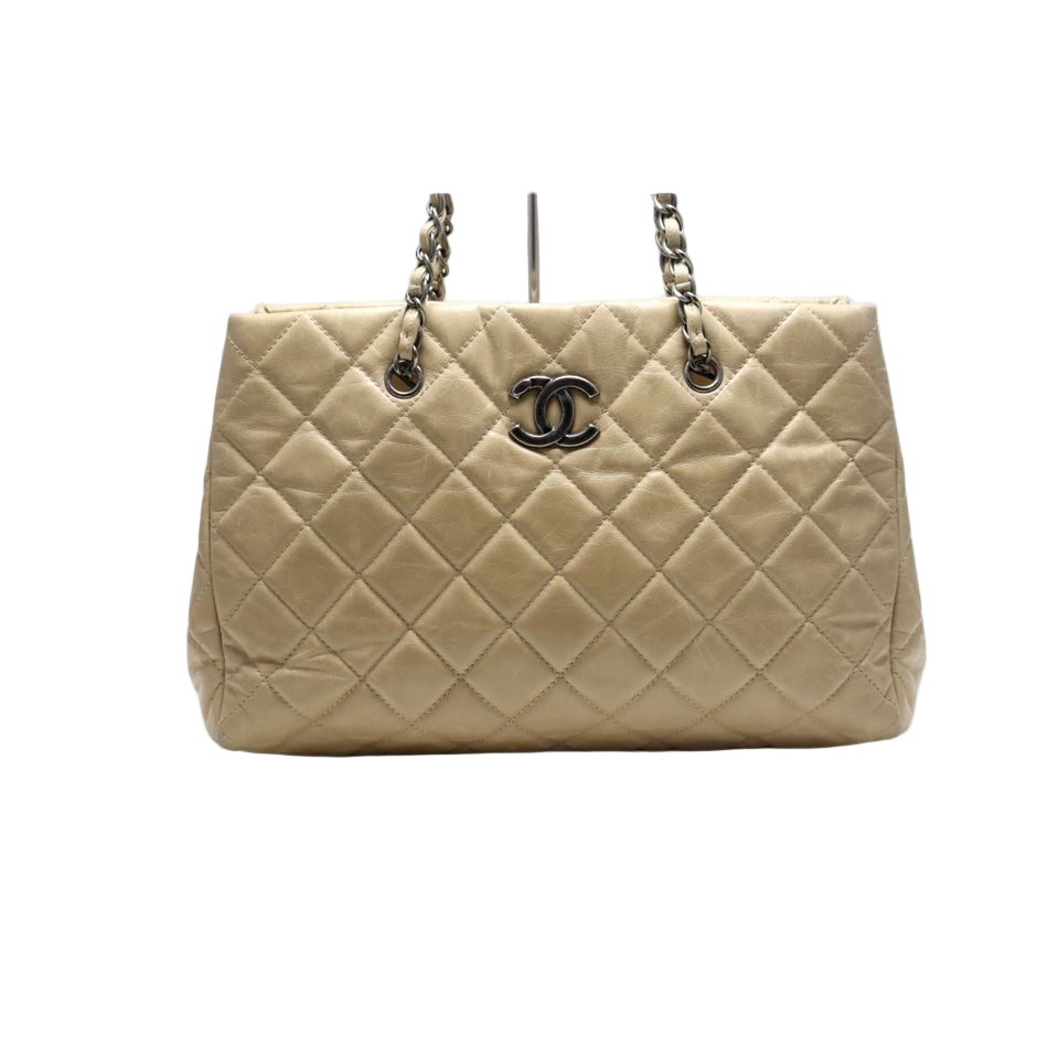 Chanel Quilted Leather Chain Shoulder Bag