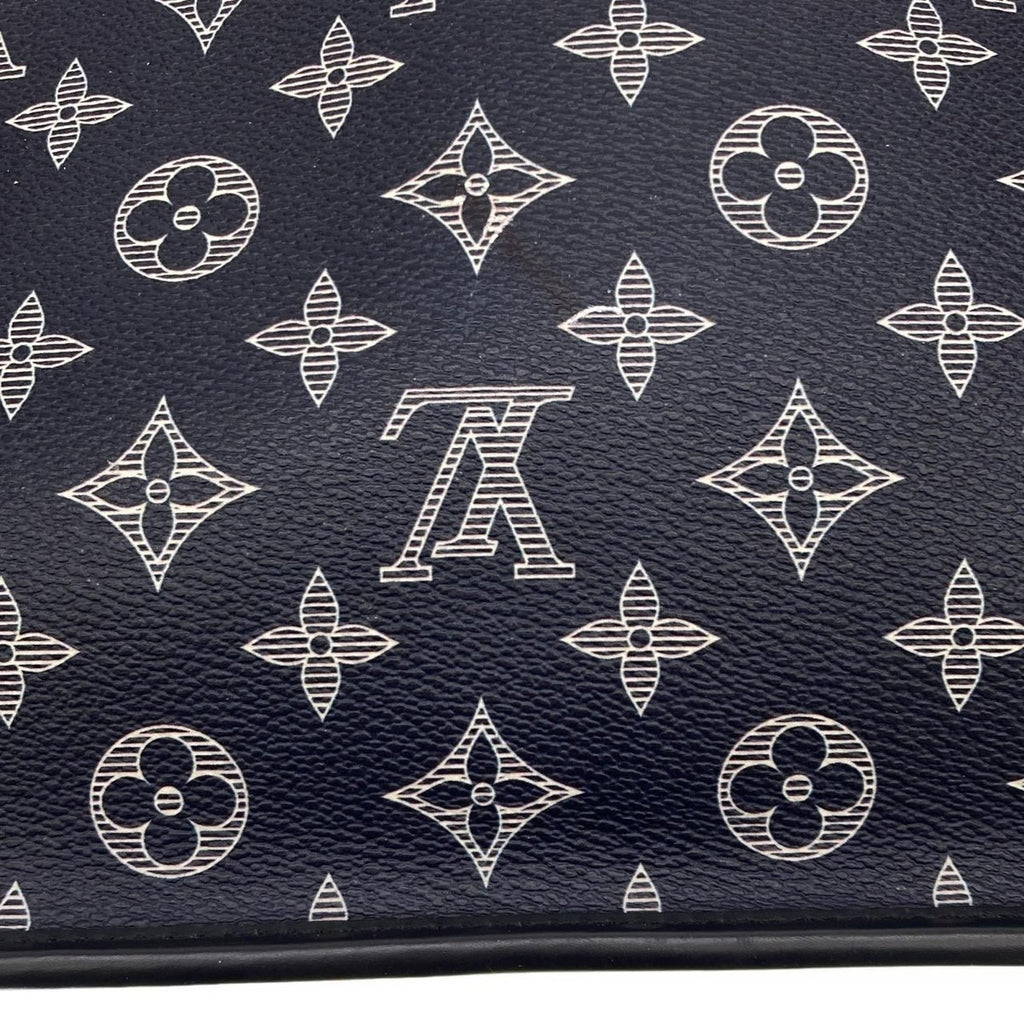 Louis Vuitton Monogram Savannah Shoulder Bag — view 5