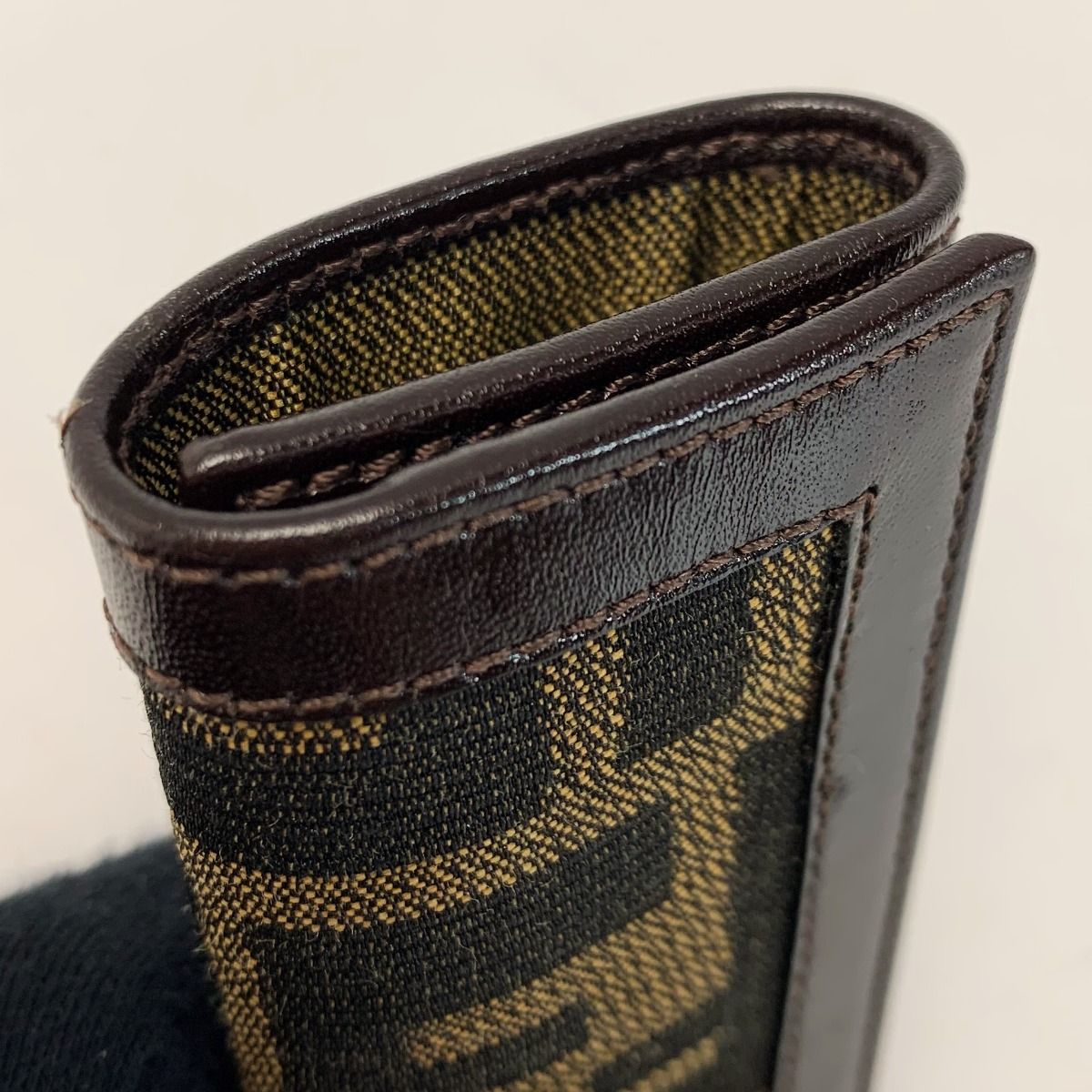 Fendi Zucca 2289-10162-099 Dark Brown Quadruple Key Case — view 5
