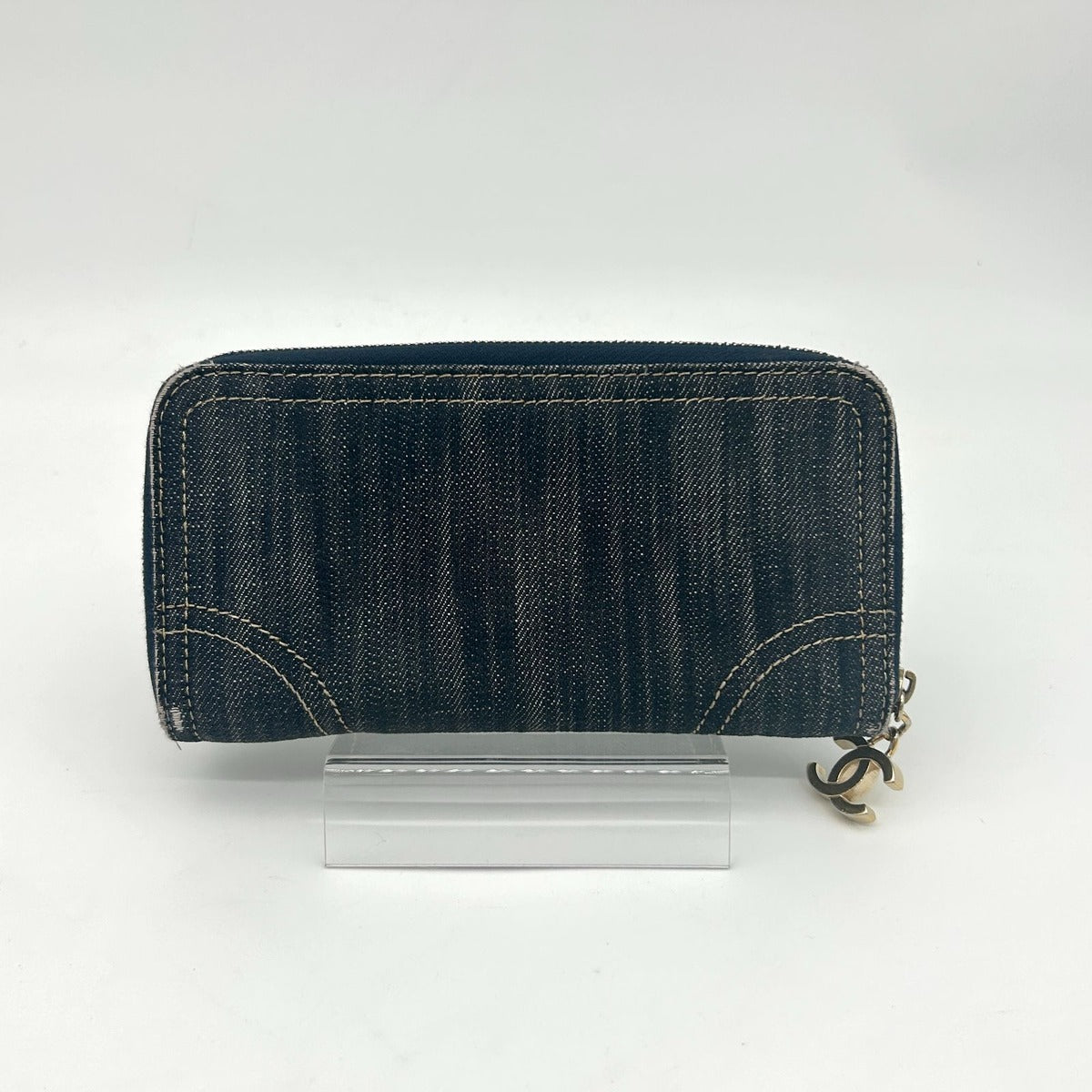 Chanel Sparkling Denim Zip Around Wallet CC Logo Blue Gold — view 2