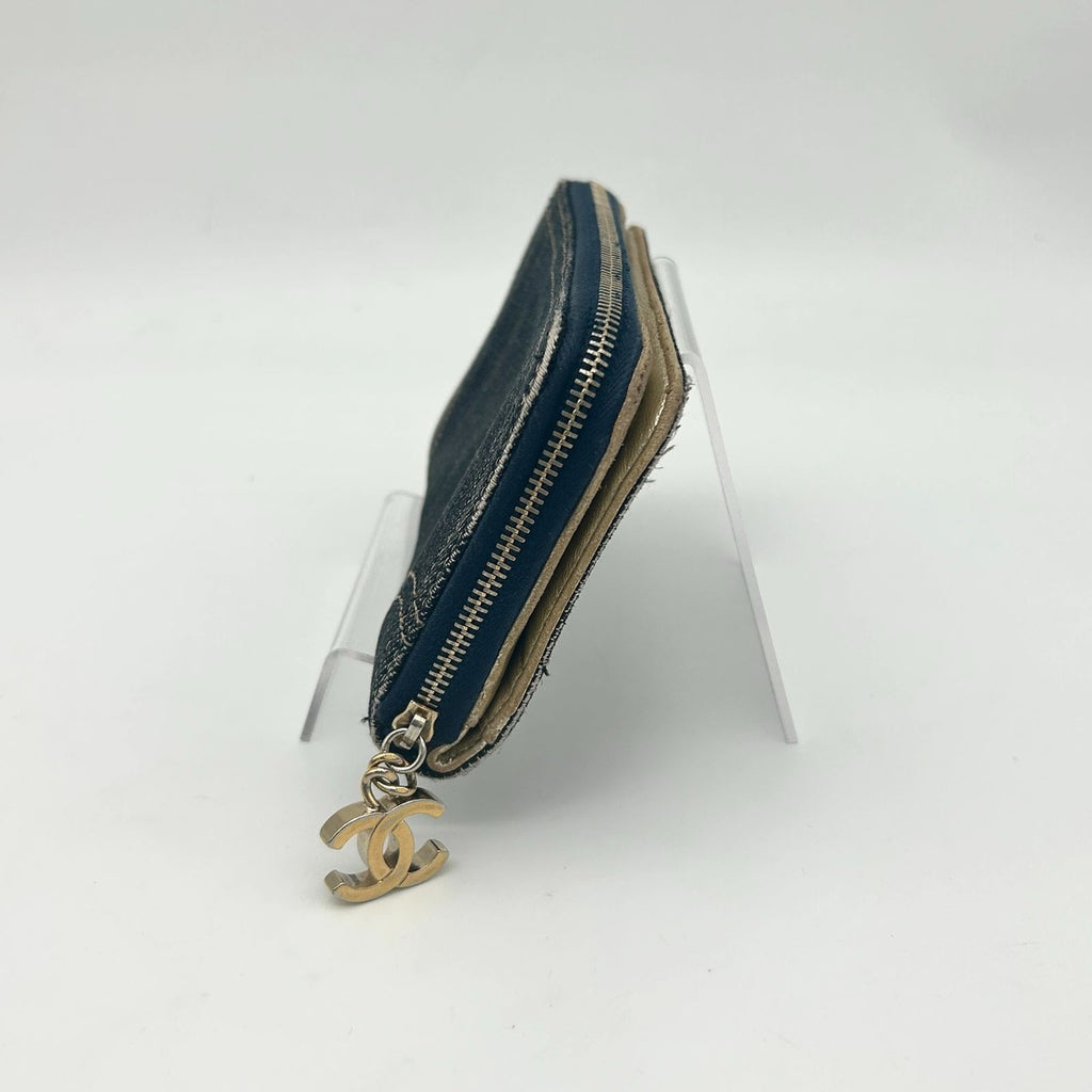 Chanel Sparkling Denim Zip Around Wallet CC Logo Blue Gold — view 4