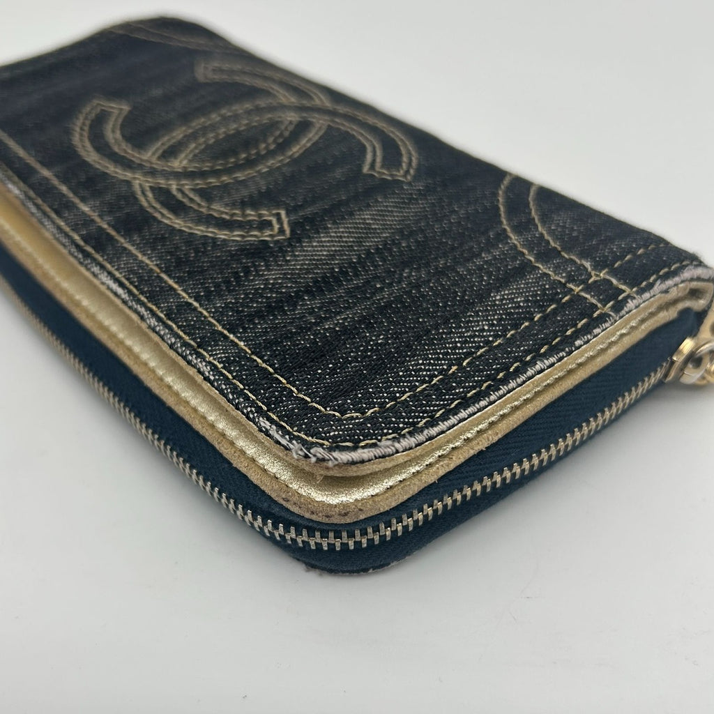 Chanel Sparkling Denim Zip Around Wallet CC Logo Blue Gold — view 7