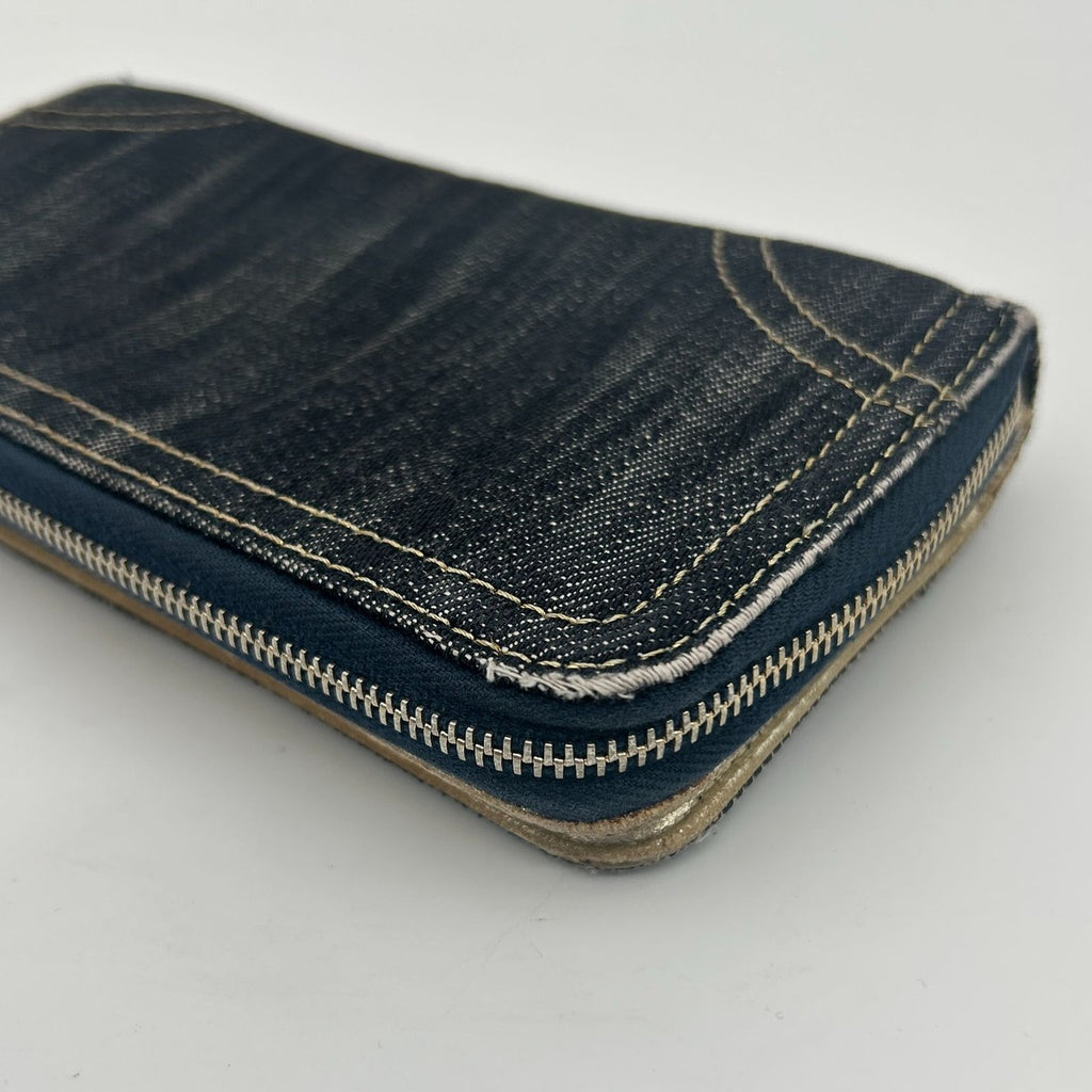 Chanel Sparkling Denim Zip Around Wallet CC Logo Blue Gold — view 9