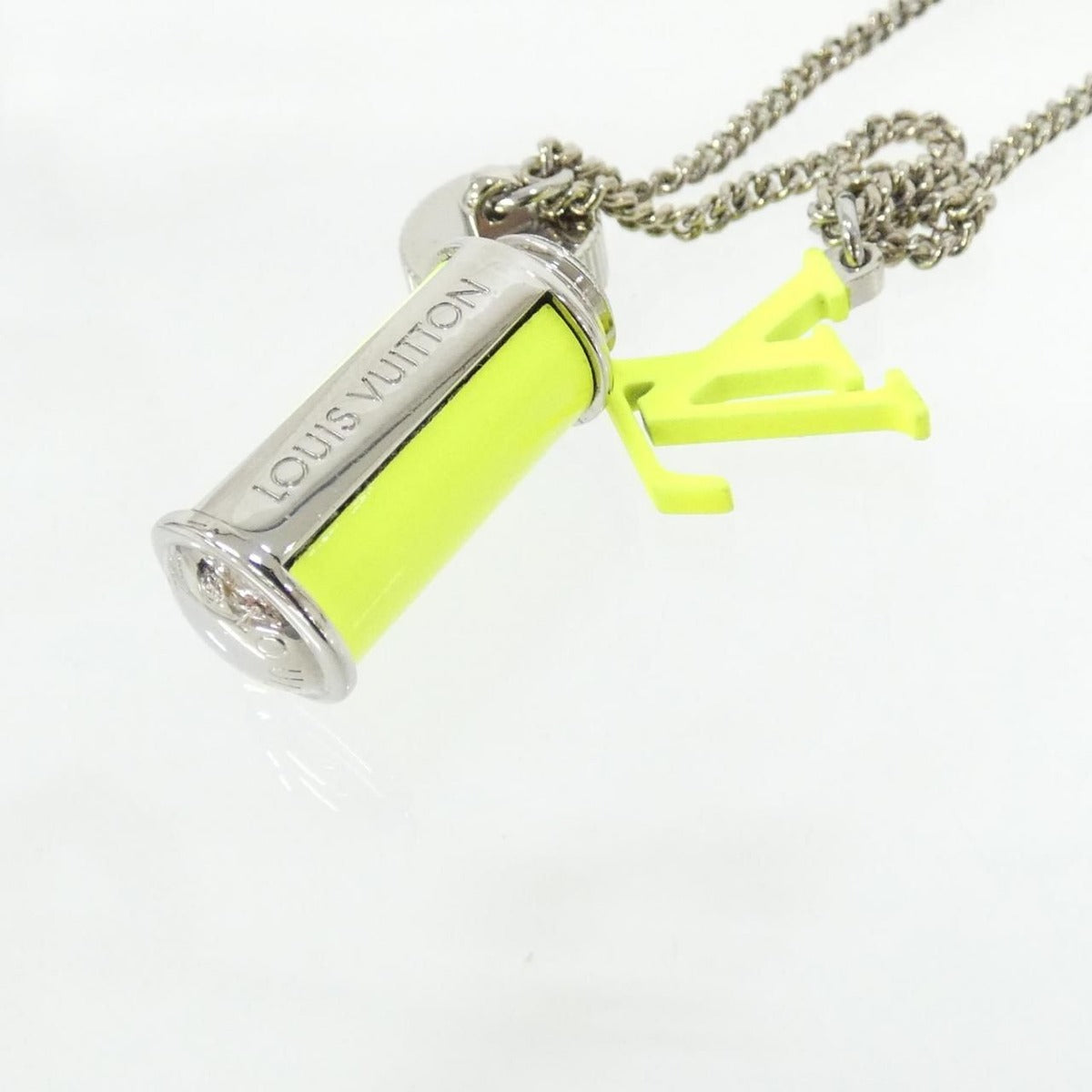 Louis Vuitton Collier Charm's LV Fluo Necklace — view 3