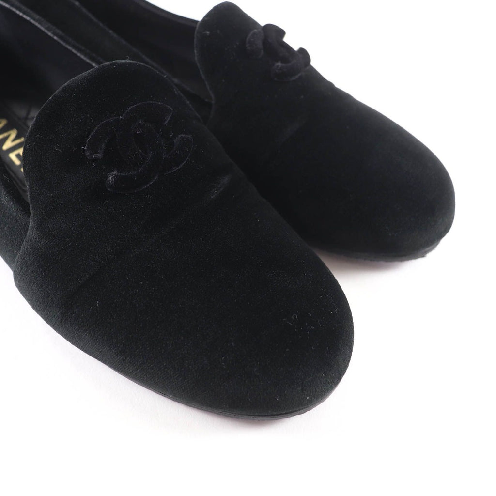 Chanel 23K Velour CC Logo Almond Toe Loafers Flat Shoes Black 36.5 — view 7