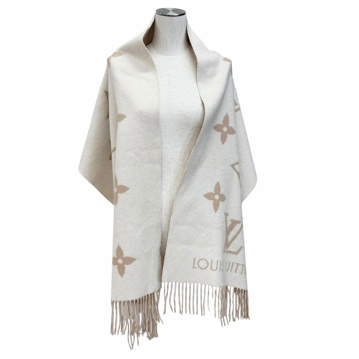 Louis Vuitton Scarf Reykjavik Cashmere Beige Logo — view 4