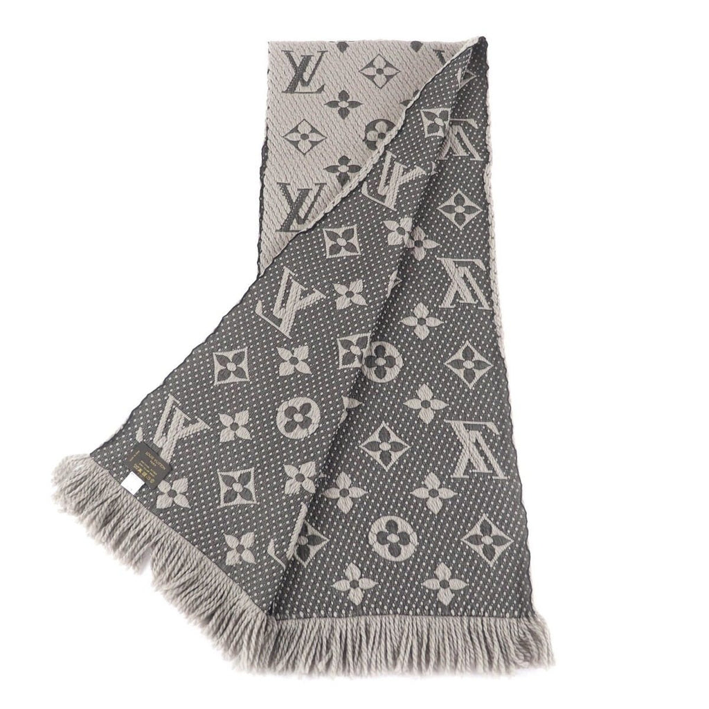 Louis Vuitton Echarpe Logo Mania Wool Silk Blend Scarf with Fringe Grey — view 3
