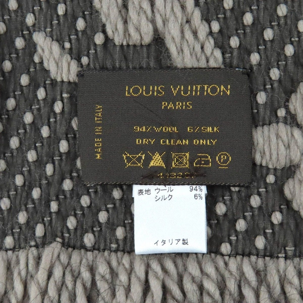 Louis Vuitton Echarpe Logo Mania Wool Silk Blend Scarf with Fringe Grey — view 7