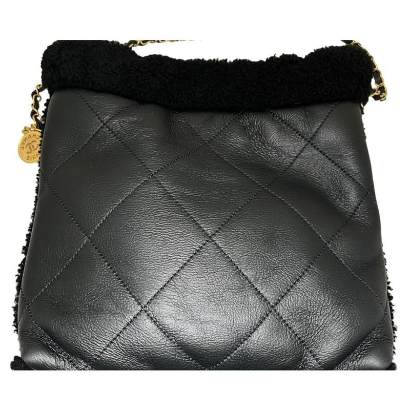 Chanel 22 Small Handbag Chain Bag Shearling Aged Lambskin Black Gold Hardware — view 3