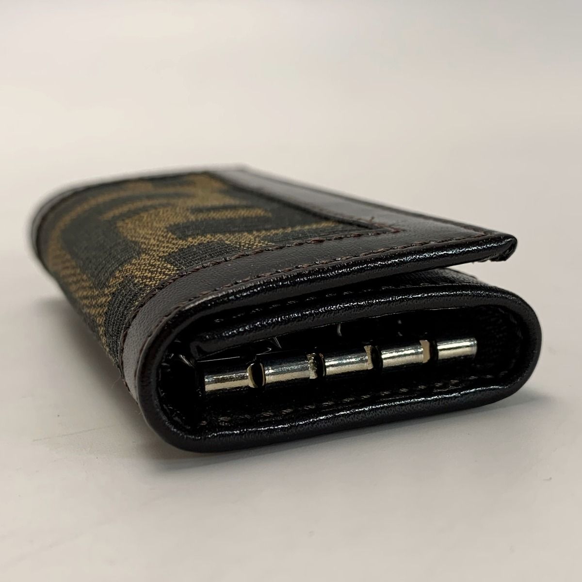 Fendi Zucca 2289-10162-099 Dark Brown Quadruple Key Case — view 3
