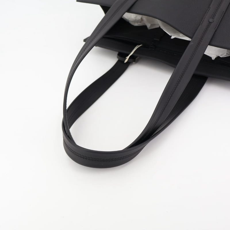 Louis Vuitton Aerogram Take Off Tote Leather Handbag — view 8