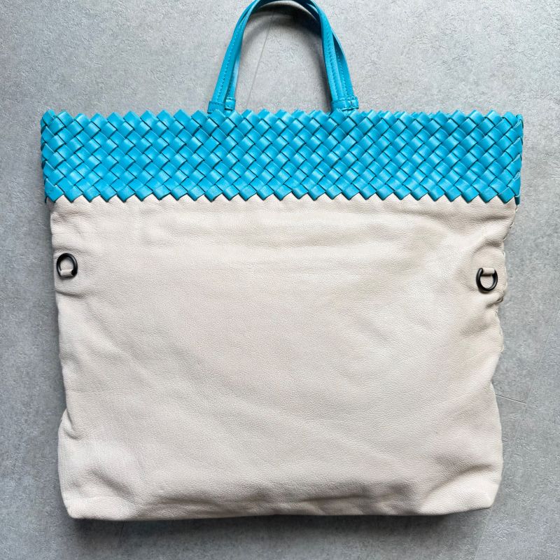 Bottega Veneta Intrecciato Leather Tote Handbag Bicolor Light Blue Ivory A4 — view 6