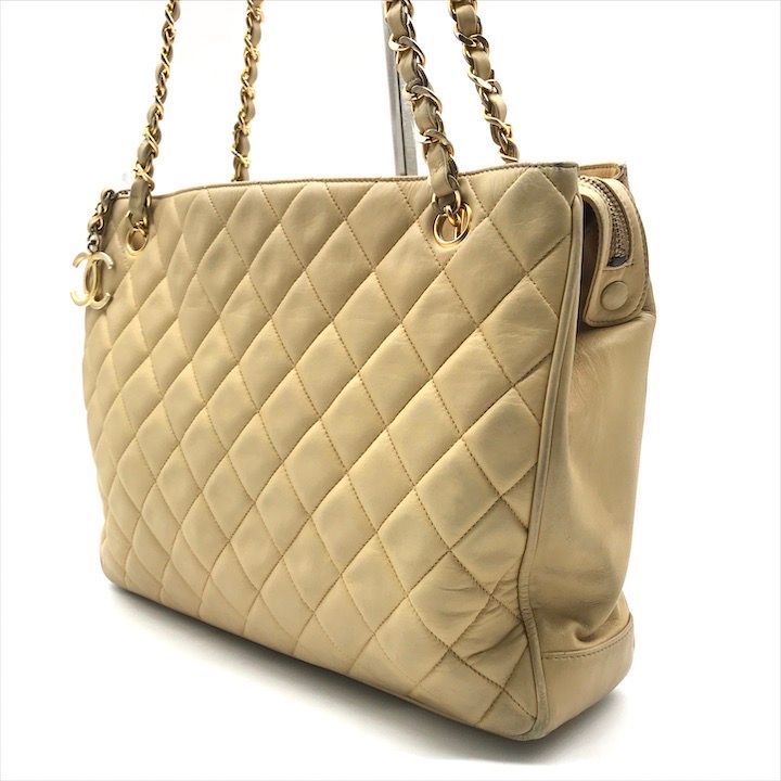 Chanel CC Logo Quilted Lambskin Chain Shoulder Bag Leather Beige — view 2