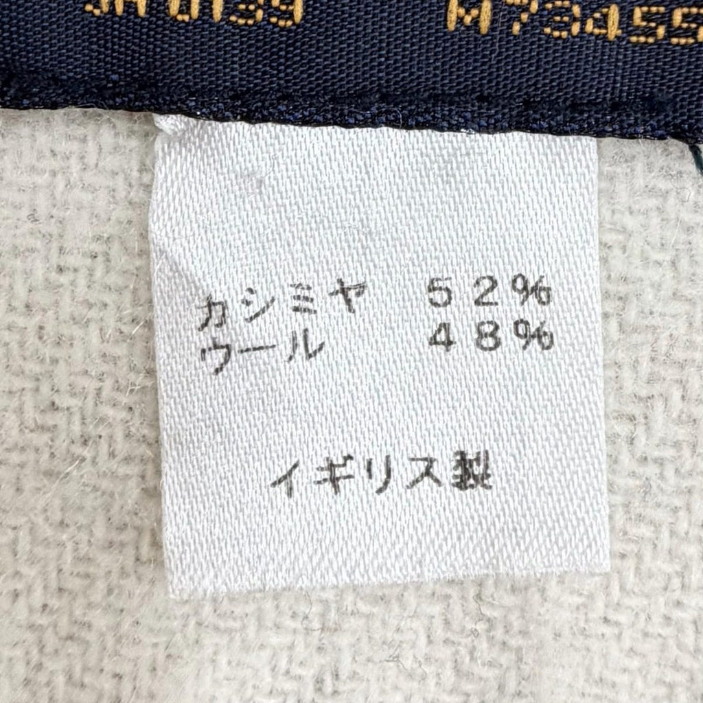 Louis Vuitton Echarpe Monogram Capital Cashmere Wool Scarf with Fringe Gray Off — view 9