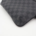 Louis Vuitton Thomas Damier Graphite Shoulder Bag — view 4