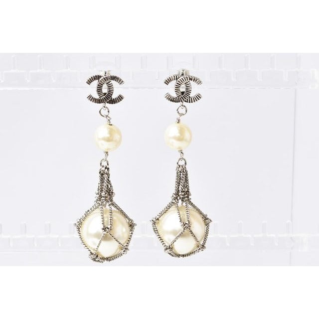 Chanel Pearl Motif Coco Mark Silver — view 4