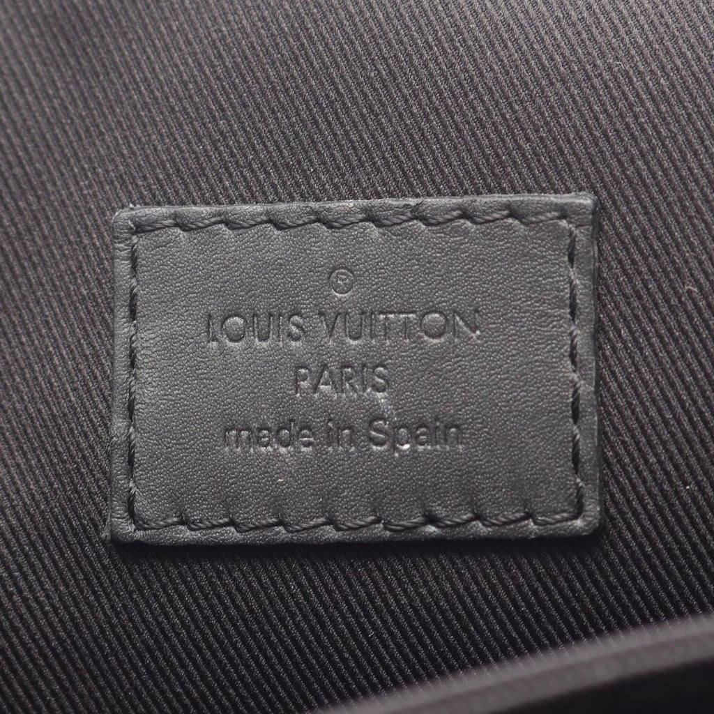Louis Vuitton Shoulder Bag District PM Cosmos Leather Navy — view 4