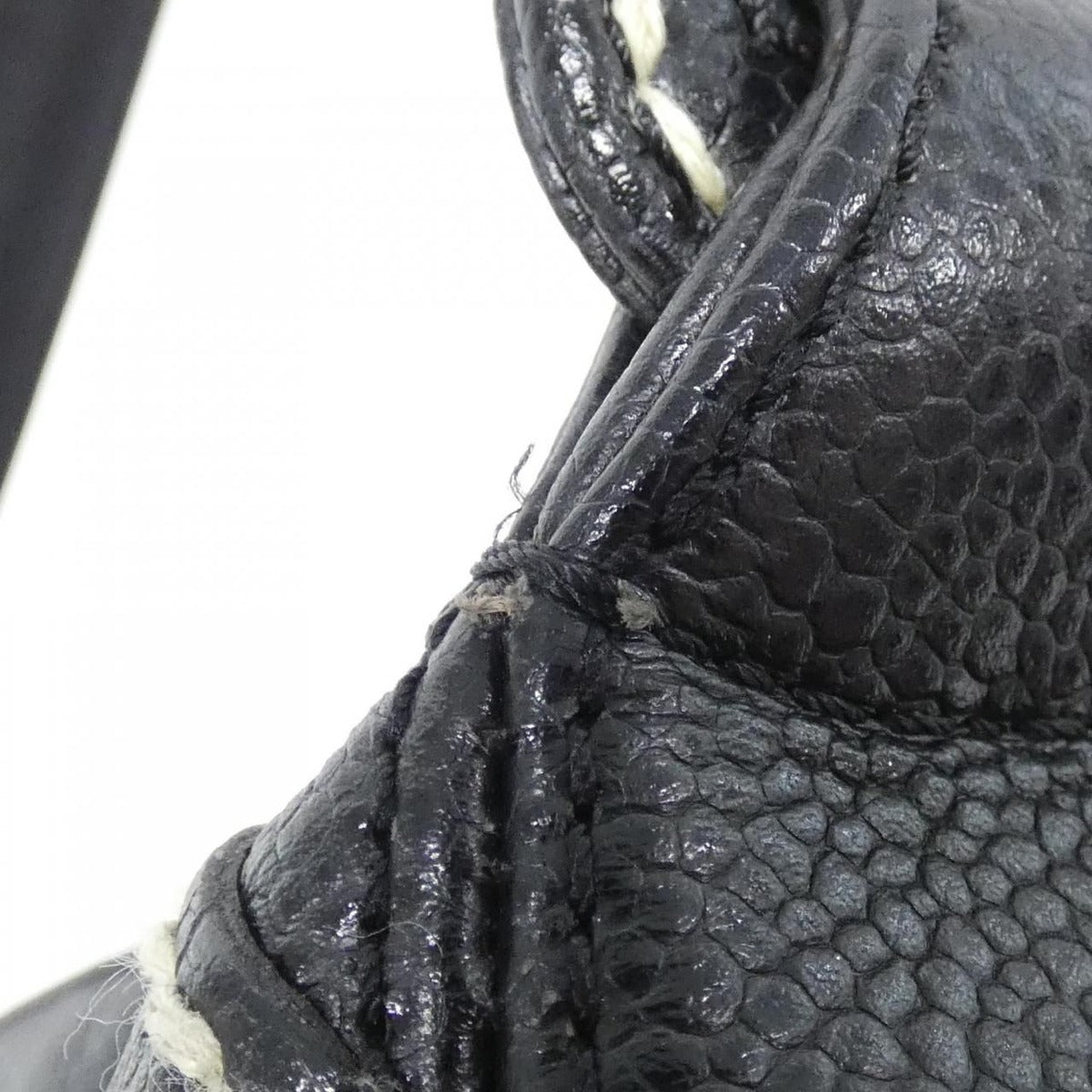Chanel Vintage Shoulder Bag — view 4
