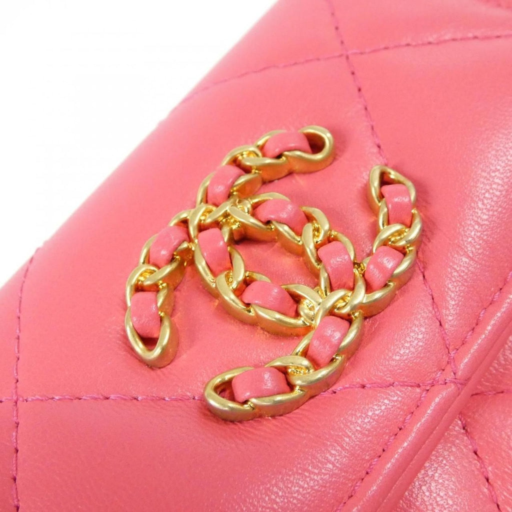 Chanel 19 Pink Mat — view 5