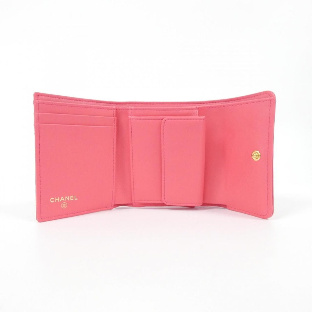 Chanel 19 Pink Mat — view 6