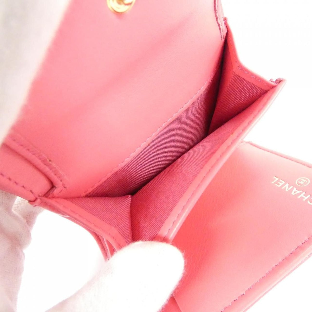 Chanel 19 Pink Mat — view 7