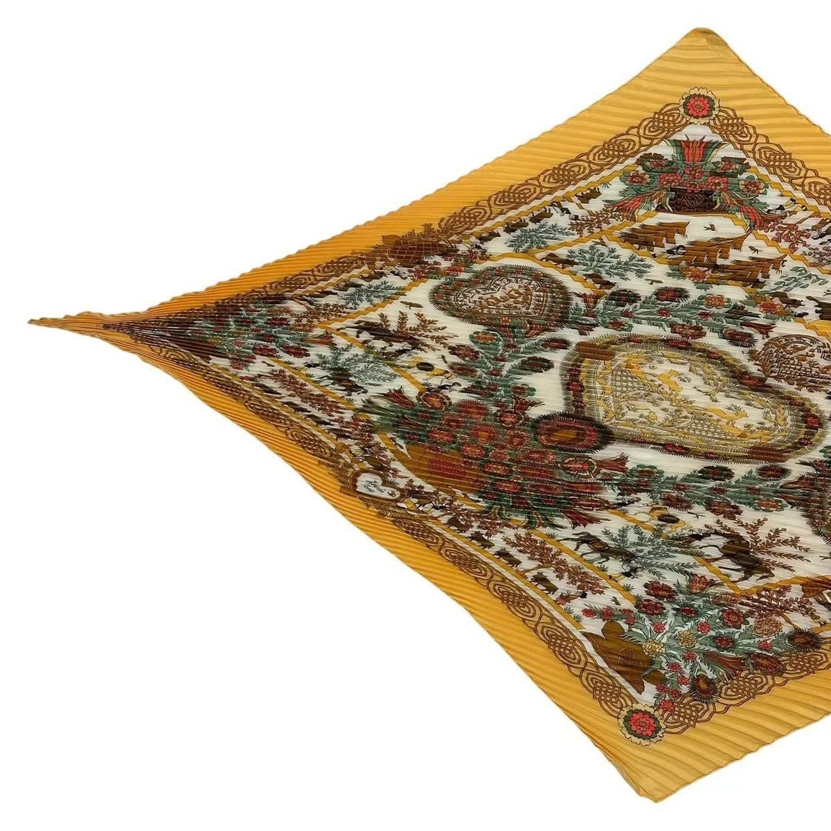 Hermes Scarf Pleated Silk Decoupages Paper Cutting Yellow — view 2