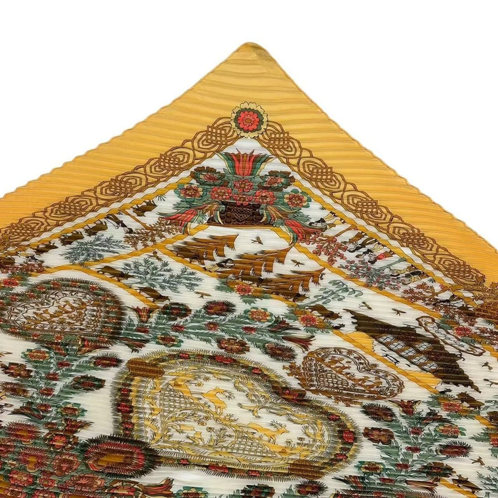 Hermes Scarf Pleated Silk Decoupages Paper Cutting Yellow — view 4