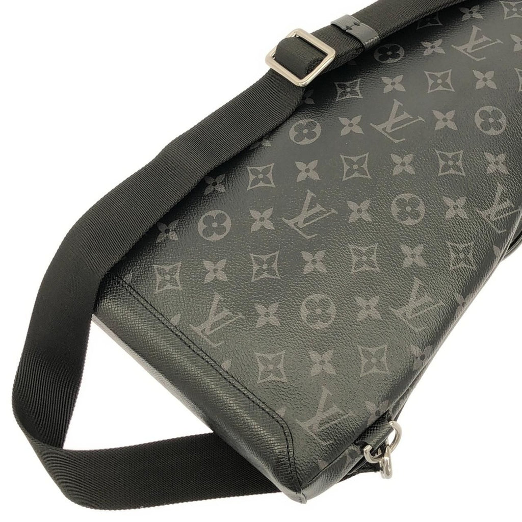 Louis Vuitton Taiga Rama Duo Sling Bag — view 5