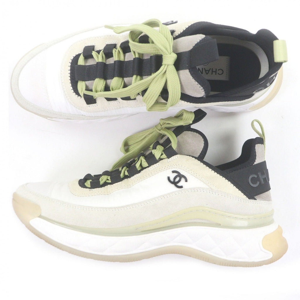 Chanel Partly Suede Leather 20K CC Logo Low Cut Sneakers Beige 39 — view 4