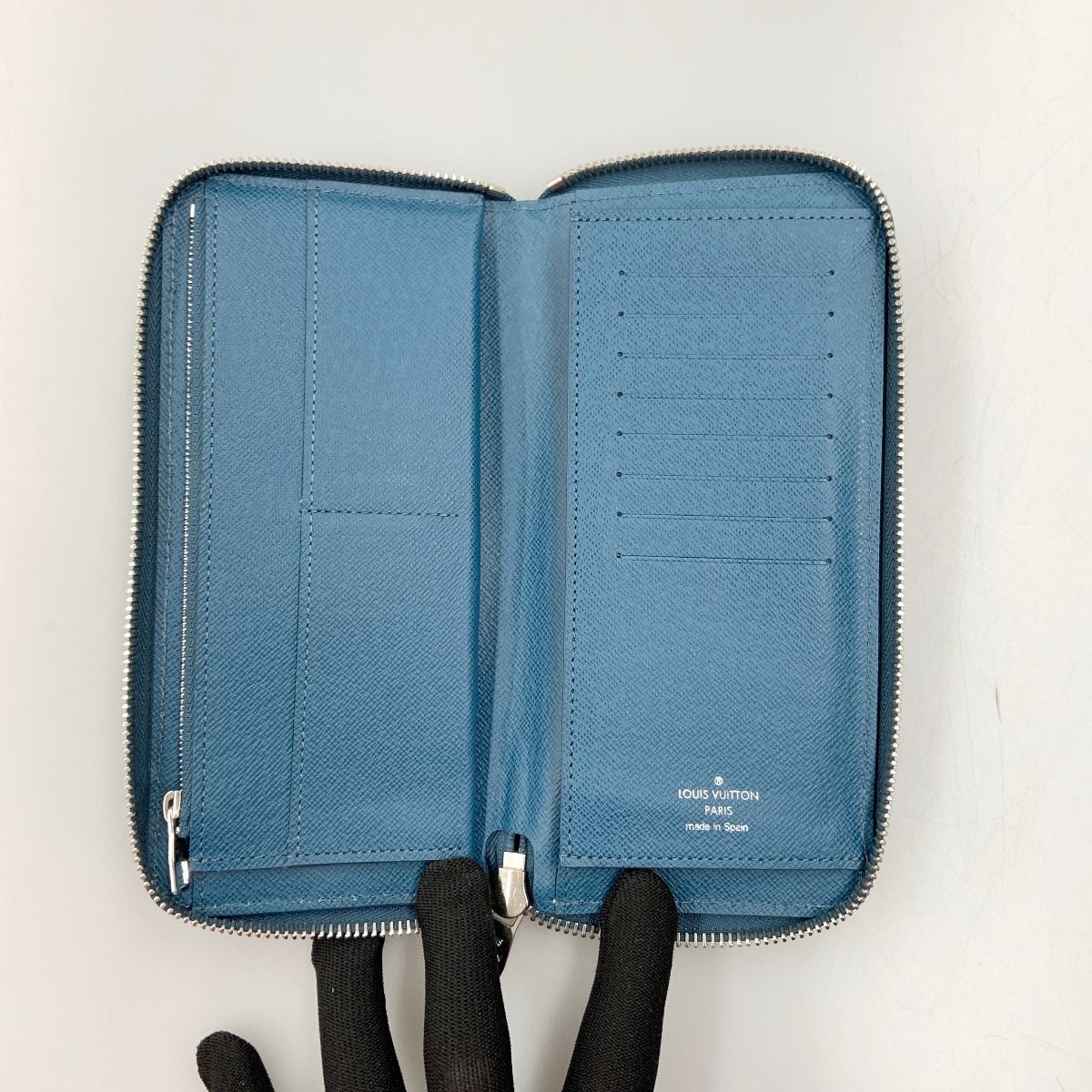 Louis Vuitton Epi Zippy Wallet Vertical Round Zipper Long Blue — view 6
